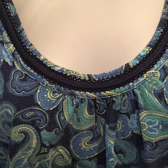 Plus size tee - Picture 3 of 3